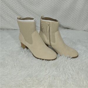 Violet & Red Loaded Knit Cuff Bootie Tan NWT Side Zip 2.5” Heel